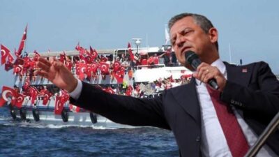 CHP Genel Başkanı Özgür Özel bugün İzmir Gündoğdu Meydanı'nda düzenlenecek