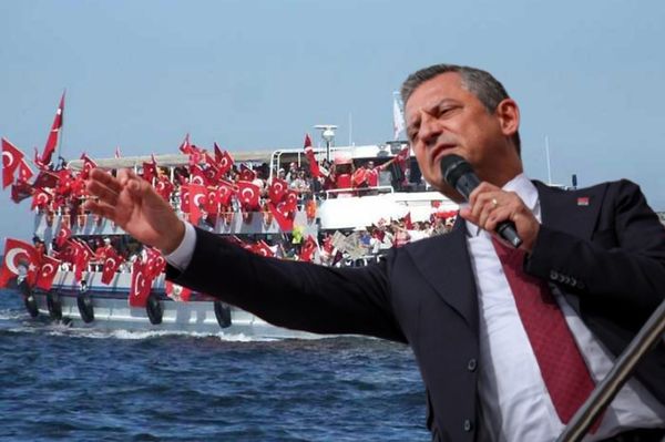 CHP Genel Başkanı Özgür Özel bugün İzmir Gündoğdu Meydanı'nda düzenlenecek