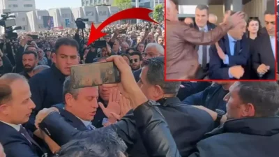 CHP Genel Başkanı Özgür Özel, Sırrı Süreyya Önder'in cenaze töreninde