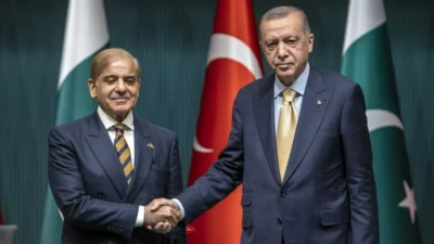 Cumhurbaşkanı Recep Tayyip Erdoğan, Pakistan Başbakanı Şahbaz Şerif ile gerçekleştirdiği