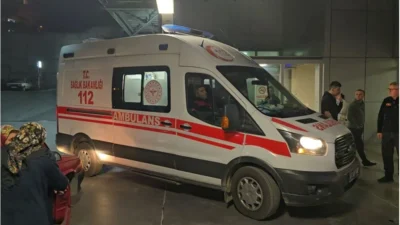 Mersin’in Bozyazı ilçesindeki bir kaporta atölyesinde oksijen tüpü patladı. İkisi