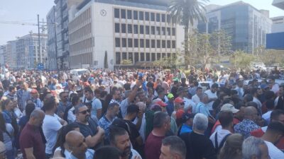 Toplu sözleşme krizinin ikinci gününde İzmir’de ulaşım yine durma noktasına