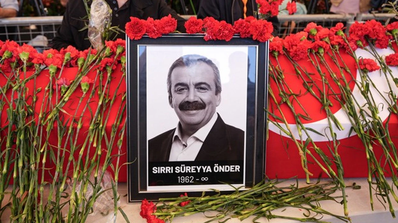 Sırrı Süreyya Önder
