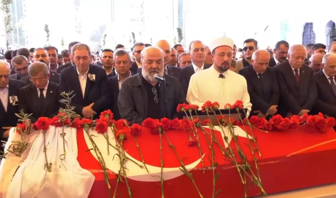 Siyaset, sanat ve edebiyat dünyasını buluşturan isim, dün yitirdiğimiz Sırrı