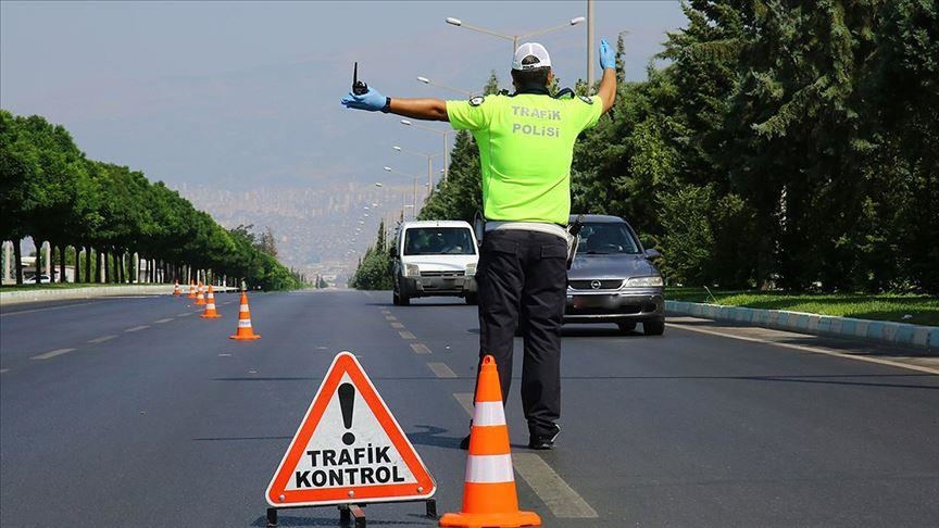 İçişleri Bakanı Ali Yerlikaya, emniyet ve jandarma trafik ekiplerince 15-22