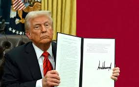 ABD Başkanı Donald Trump, ithal çeliğe uygulanan gümrük vergisini yüzde