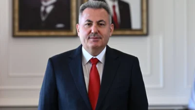 Ege Denizi'nde Richter ölçeğine göre 6 büyüklüğünde deprem meydana geldi.