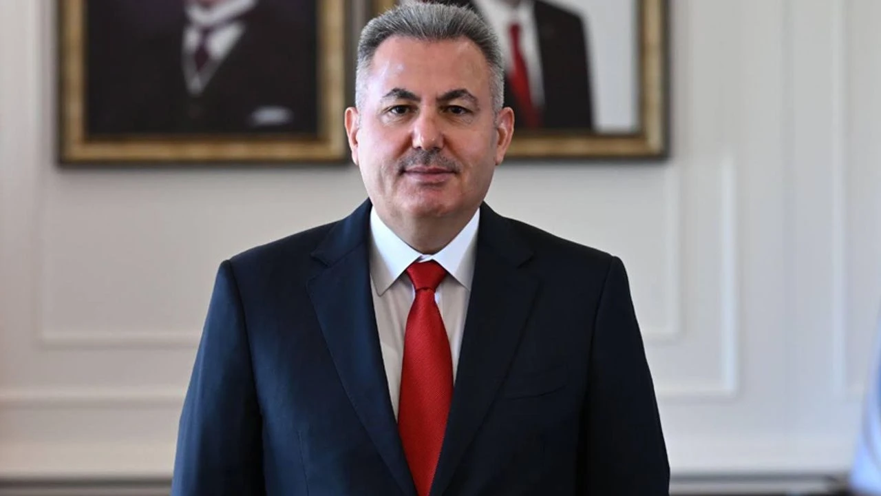 Ege Denizi'nde Richter ölçeğine göre 6 büyüklüğünde deprem meydana geldi.