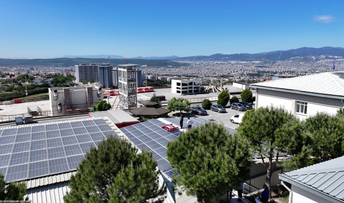 İzmir Büyükşehir Belediyesi kurduğu 20 güneş enerji santrali sayesinde enerjiden