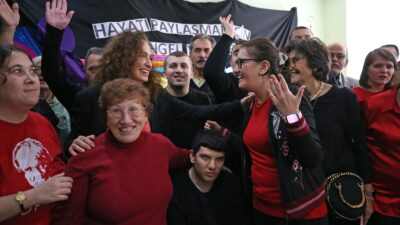Karşıyaka Belediyesi, Engelliler Haftası kapsamında saha araştırmasıyla, engelli bireylerin yaşadığı