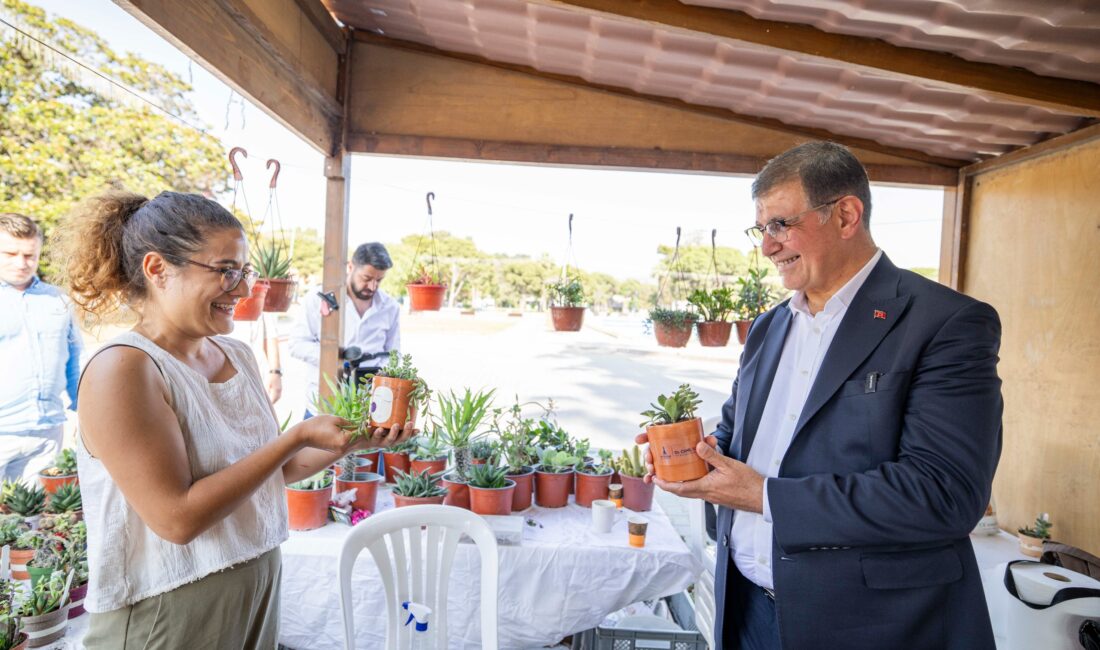 İzmir Büyükşehir Belediye Başkanı Dr. Cemil Tugay, İzmir Büyükşehir Belediyesi'nin
