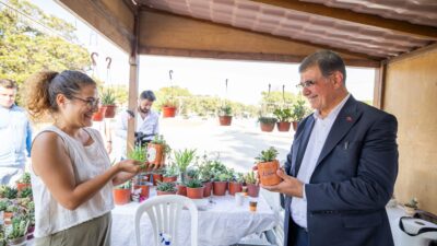İzmir Büyükşehir Belediye Başkanı Dr. Cemil Tugay, İzmir Büyükşehir Belediyesi'nin