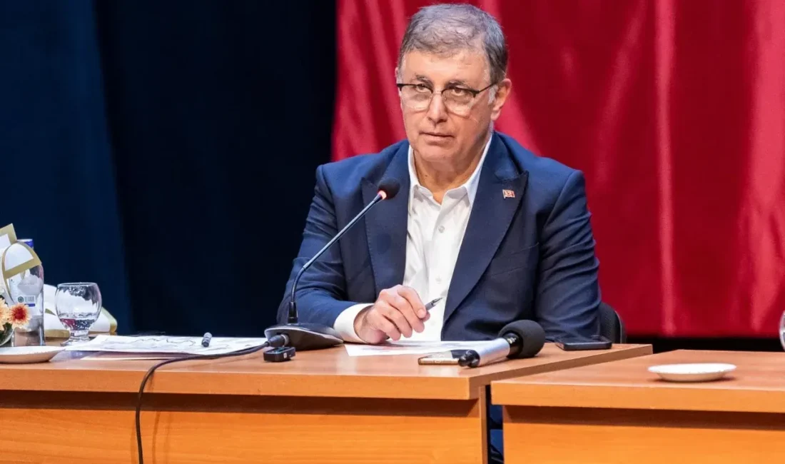 İzmir Büyükşehir Belediye Başkanı Dr. Cemil Tugay, Türk-İş Genel Başkanı