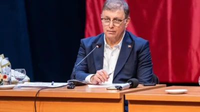 İzmir Büyükşehir Belediye Başkanı Dr. Cemil Tugay, Türk-İş Genel Başkanı