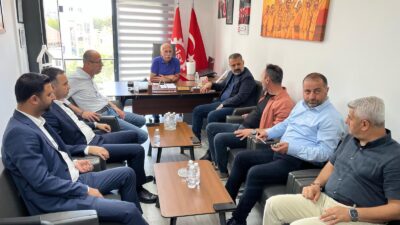 Cumhuriyet Halk Partisi İzmir İl Başkanı Şenol Aslanoğlu DİSK Ege