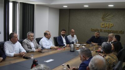 CHP İzmir İl Başkanı Şenol Aslanoğlu ve 30 ilçe başkanı,