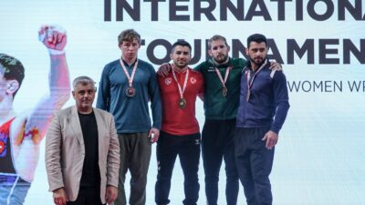 İzmir Büyükşehir Belediyesi Spor Kulübü’nün milli güreşçileri Hasan Berk Kılınç