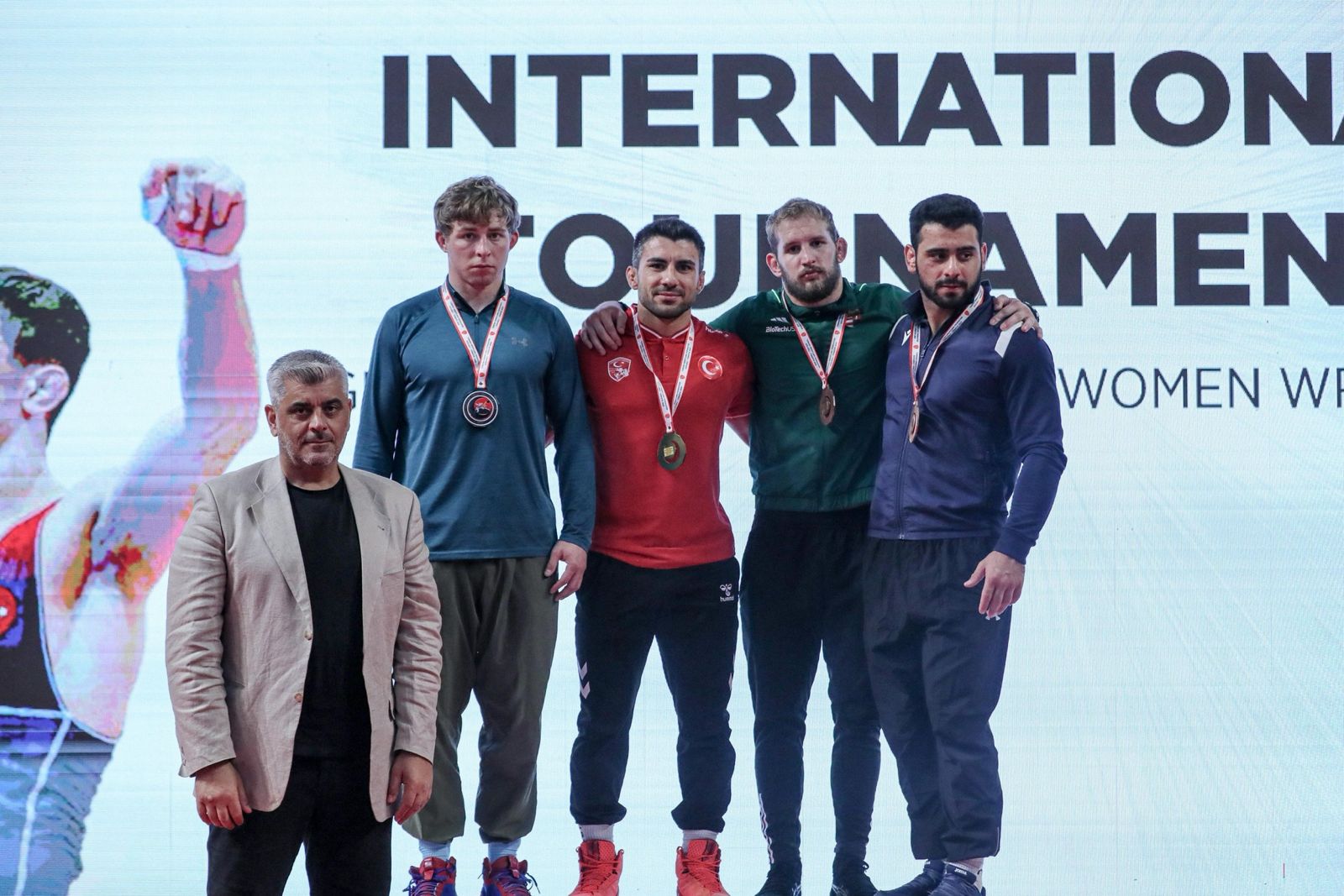 İzmir Büyükşehir Belediyesi Spor Kulübü’nün milli güreşçileri Hasan Berk Kılınç