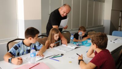 Karşıyaka Belediyesi, 2025-2026 eğitim öğretim yılı öncesinde çocuklara hem eğlenceli