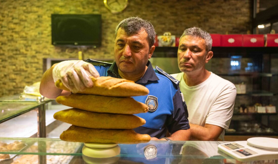 Bornova Belediyesi, sabaha karşı saat 04.00’te 10 fırını denetledi. Yüzde