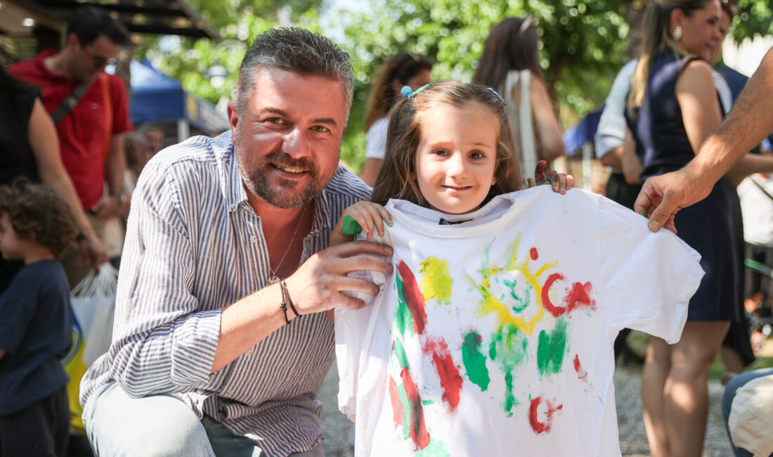 Buca’da ilçenin çınarlarının katılımıyla gerçekleştirilen “Sevginle Büyüdüm, Gücünle Yürüdüm” temalı