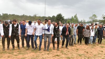 Bornova Belediye Başkanı Ömer Eşki, Spil Dağı’nda düzenlenen Karadenizliler Yayla
