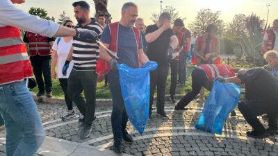 İzmir Büyükşehir Belediyesi'nde Toplu İş Sözleşmesi anlaşmazlığı nedeniyle başlayan grev