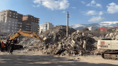 Kahramanmaraş depreminde yıkılan ve 150 kişinin hayatını kaybettiği Palmiye Sitesi