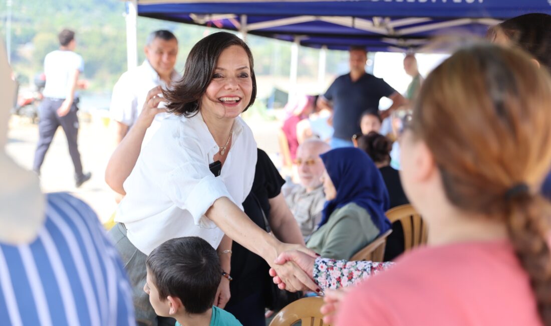 Karabağlar Belediye Başkanı Helil Kınay, Kurban Bayramı’nın ilk gününde, belediyenin