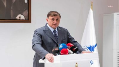 İzmir Büyükşehir Belediye Başkanı Cemil Tugay, sosyal medya hesabından yaptığı