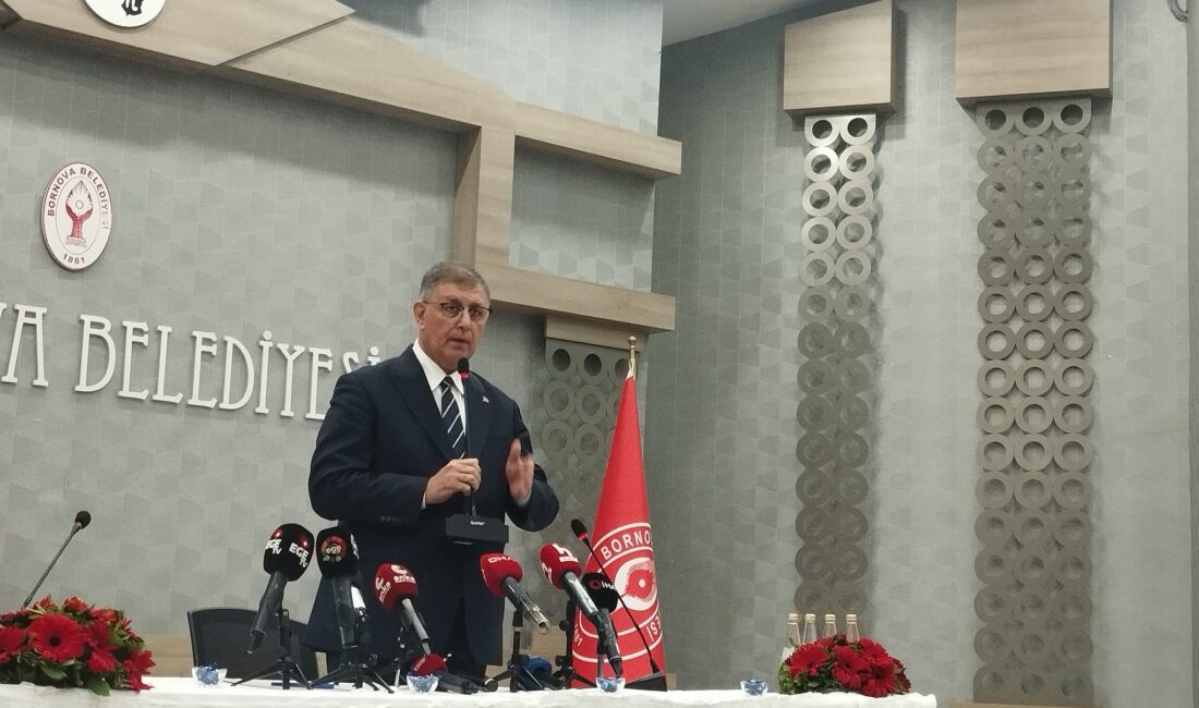 İzmir Büyükşehir Belediye Başkanı Cemil Tugay, beşinci gününe giren grevle