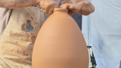 Fransa’nın Menton kentinde bu yıl üçüncüsü düzenlenen Uluslararası Pottery Turner