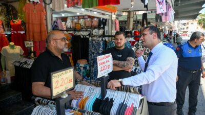Bornova Belediye Başkanı Ömer Eşki, ilçenin en yoğun noktalarından biri