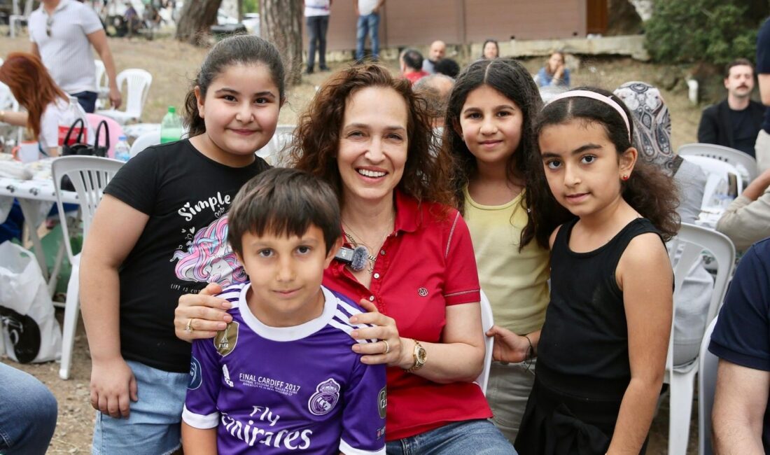 Karşıyaka Belediyesi, tatil dönemindeki çocuk ve gençleri nitelikli etkinliklerle buluşturmak