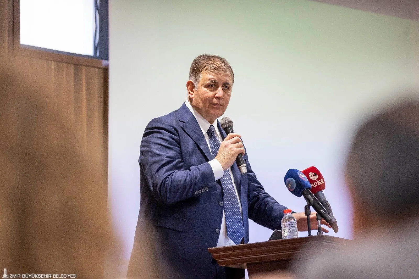 İzmir Büyükşehir Belediye Başkanı Dr. Cemil Tugay, belediyedeki işten çıkarmalar