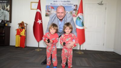 Menderes Belediye Başkanı İlkay Çiçek, bayramlaşma programları ile belediye personeli,
