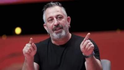 Uzun soluklu uluslararası turnesini tamamlayan ünlü komedyen Cem Yılmaz, kendisine