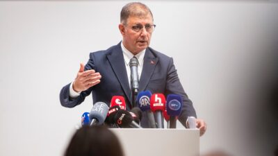İzmir Büyükşehir Belediye Başkanı Dr. Cemil Tugay, kent gündemine ilişkin
