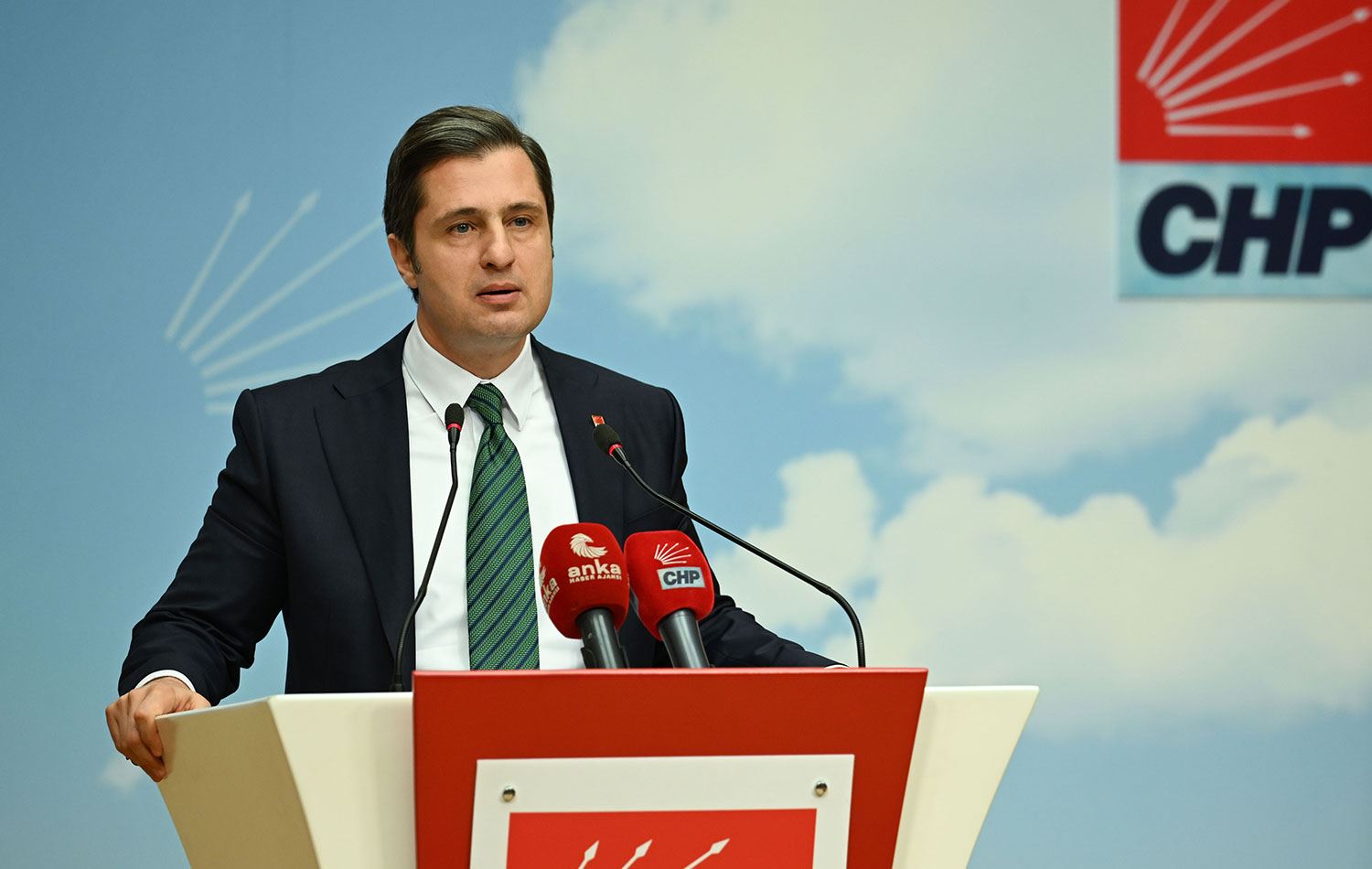 CHP Parti Sözcüsü Deniz Yücel, MYK toplantısı sonrası yaptığı açıklamada,