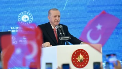 Cumhurbaşkanı, muhalefet partisini kurultay davası üzerinden eleştirirken kentsel dönüşümü "milli