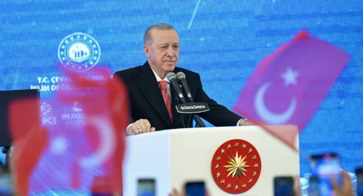 Cumhurbaşkanı, muhalefet partisini kurultay davası üzerinden eleştirirken kentsel dönüşümü "milli
