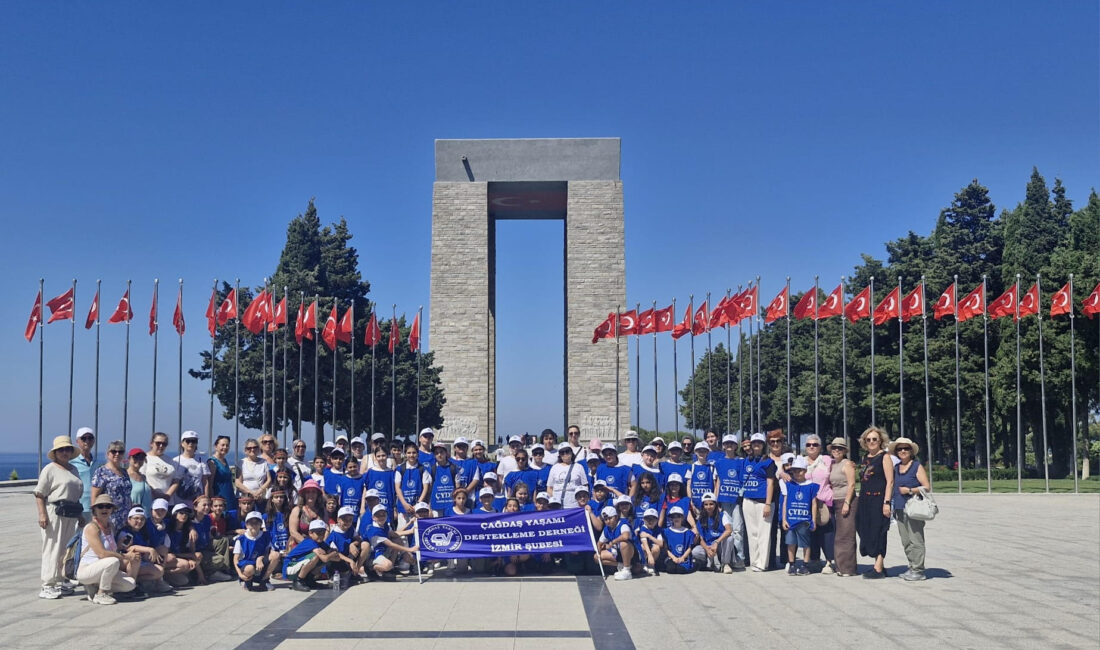 Çağdaş Yaşam Çocuk Korosu, ikinci konserinin ardından Çanakkale’de Atatürk ve