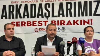 DİSK Genel İş Sendikası'nın iki yöneticisinin, İmamoğlu'nun tutuklanmasına karşı düzenlenen