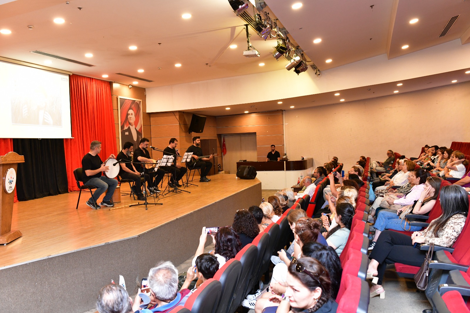 Çiğli Belediyesi tarafından, Türk edebiyatının unutulmaz ismi Ahmed Arif, vefatının