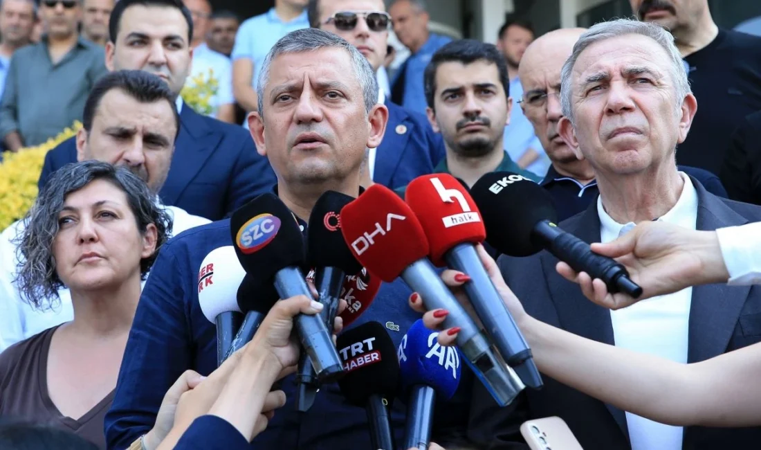 CHP Genel Başkanı Özgür Özel, elektrik akımına kapılarak yoğun bakımda