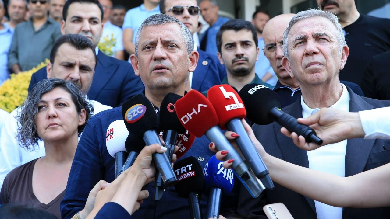 CHP Genel Başkanı Özgür Özel, elektrik akımına kapılarak yoğun bakımda