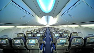 Hindistan'ın Ahmedabad kentinde düşen Air India uçağından şimdiye kadar iki
