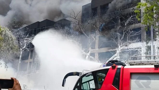 Hindistan’ın Ahmedabad kentindeki uluslararası havalimanında kalkışa geçen 242 kişilik bir