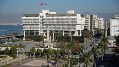İzmir Büyükşehir Belediyesi, 2020 depreminde hasar görüp yıkılan ana hizmet