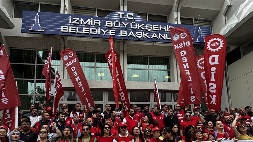 İzmir Büyükşehir Belediyesi, grevdeki işçilere yönelik teklifi ve sendikanın talebini